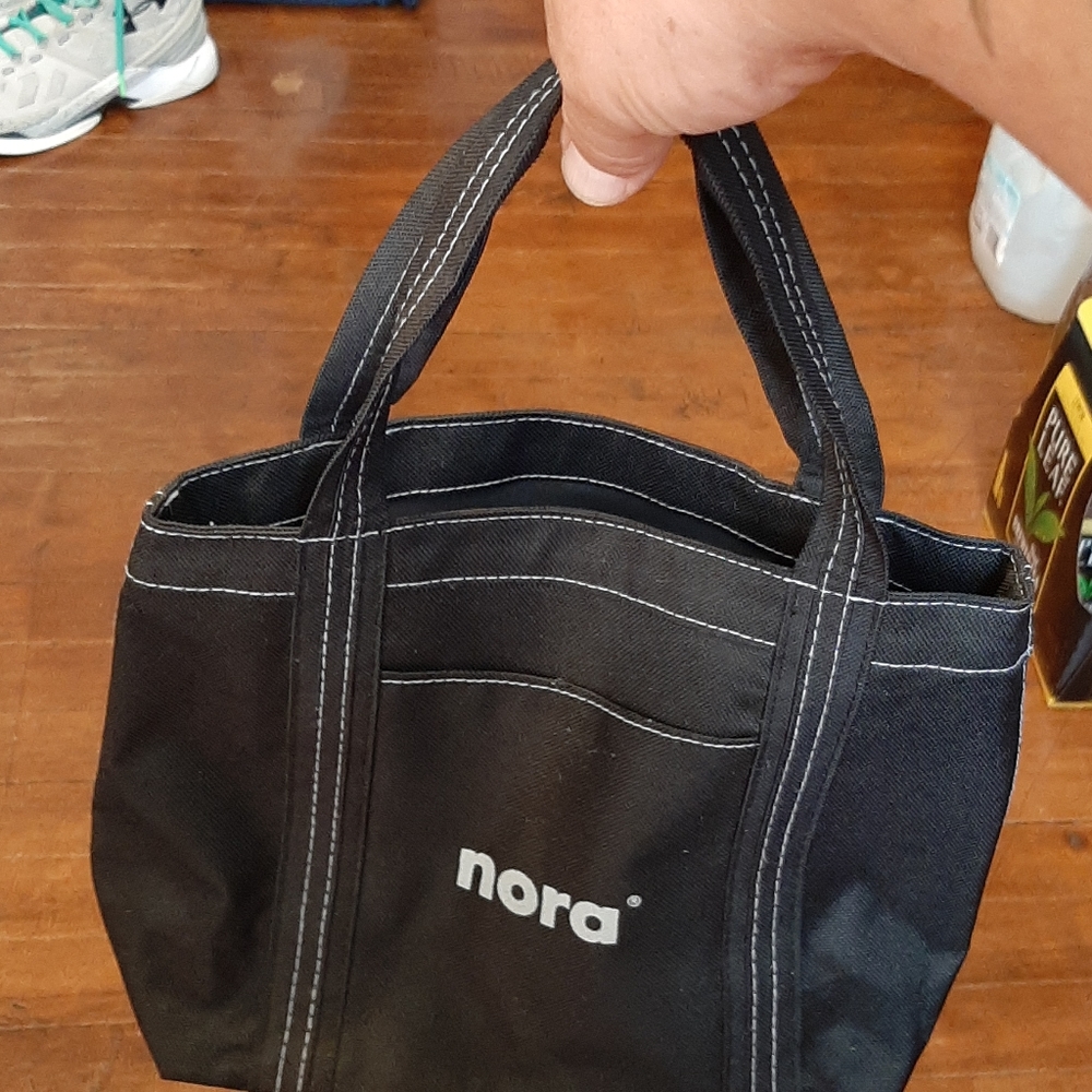 Gemline small Nora giftbag black and white